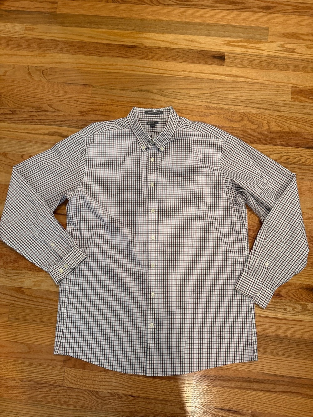 Eddie Bauer Men’s Tall XL White Red Blue Plaid Wrinkle Free Cotton Button Down